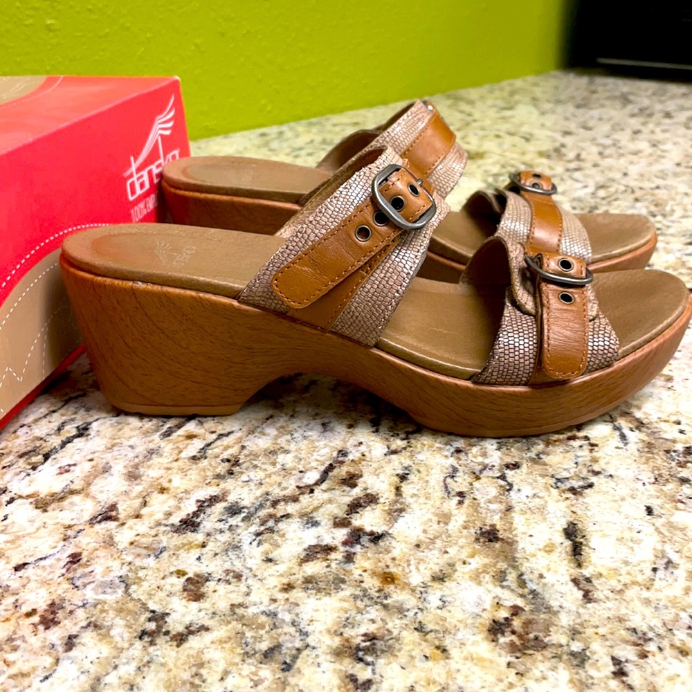 Dansko sandals -Jessie Lizard size 7.5